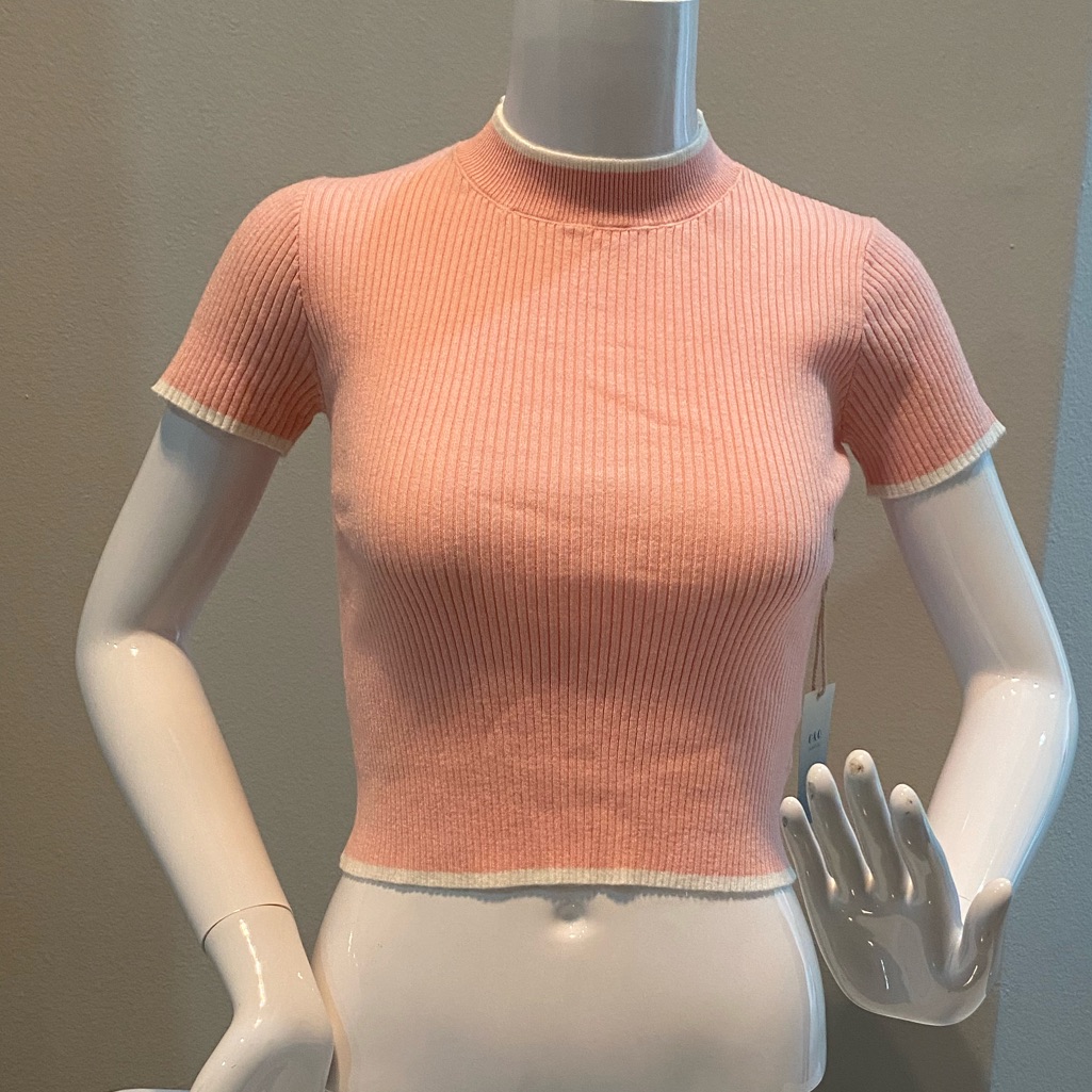 O O Crop Top
